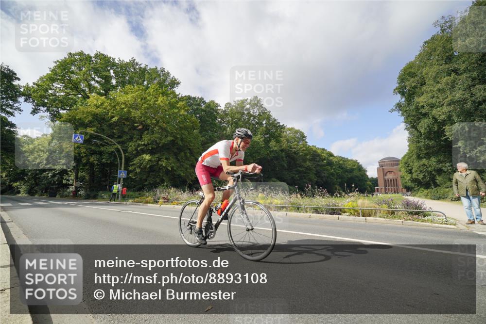 14.09.2025 - Stadtparktriathlon Michael Burmester http://msf.ph/oto/8893108 14.09.2025 11:38:05 Radfahren 963, 1033, 1064, 1065, 1080, 1102 meine-sportfotos.de