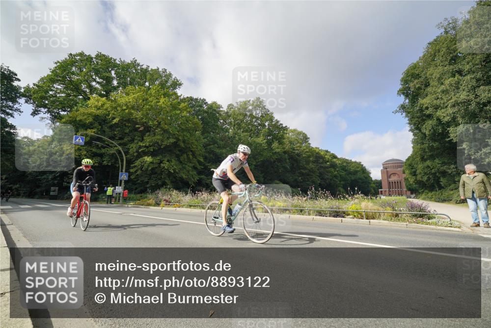 14.09.2025 - Stadtparktriathlon Michael Burmester http://msf.ph/oto/8893122 14.09.2025 11:38:52 Radfahren 855, 1019, 1025, 1047, 1099 meine-sportfotos.de