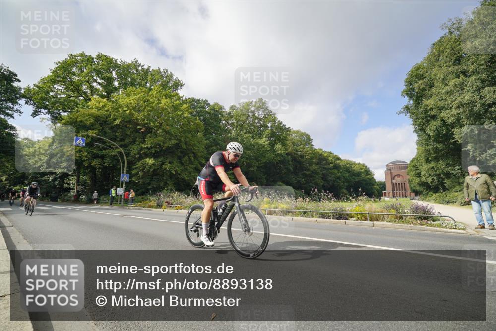 14.09.2025 - Stadtparktriathlon Michael Burmester http://msf.ph/oto/8893138 14.09.2025 11:39:24 Radfahren 927, 940, 960, 1031, 1058, 1073, 1087, 1110 meine-sportfotos.de