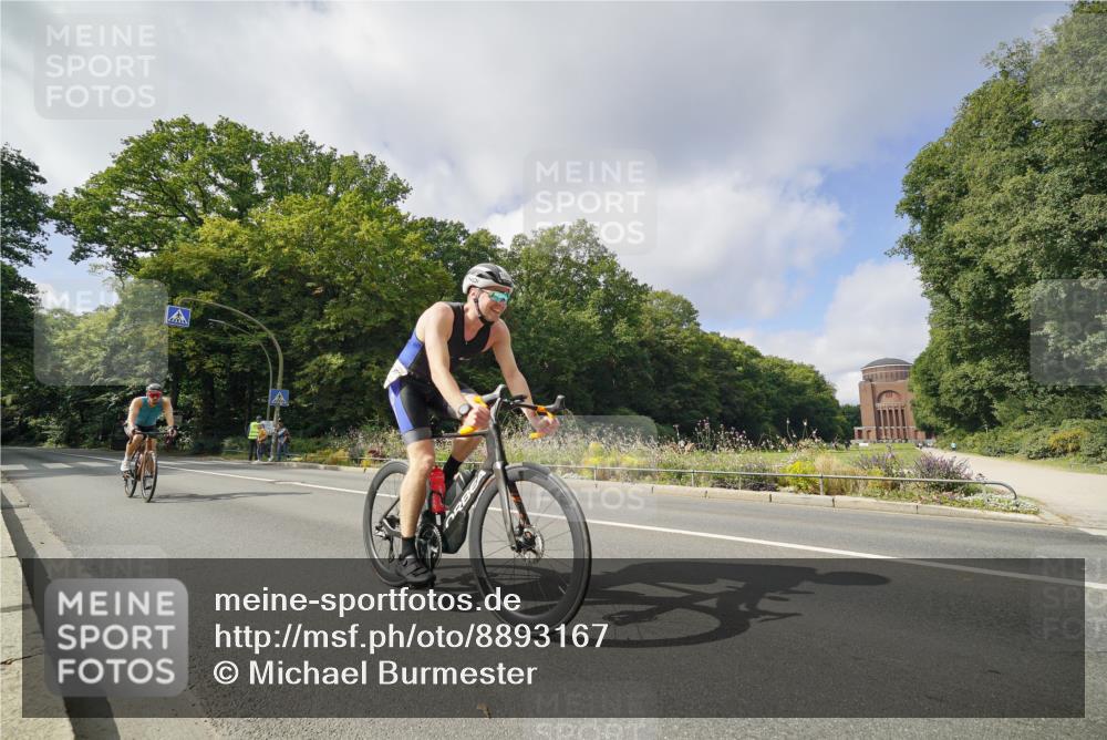 14.09.2025 - Stadtparktriathlon Michael Burmester http://msf.ph/oto/8893167 14.09.2025 11:40:23 Radfahren 968, 972, 1001, 1002, 1049, 1069 meine-sportfotos.de