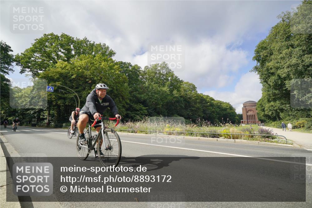 14.09.2025 - Stadtparktriathlon Michael Burmester http://msf.ph/oto/8893172 14.09.2025 11:40:42 Radfahren 857, 948, 950, 966, 967, 1007, 1089, 1116 meine-sportfotos.de