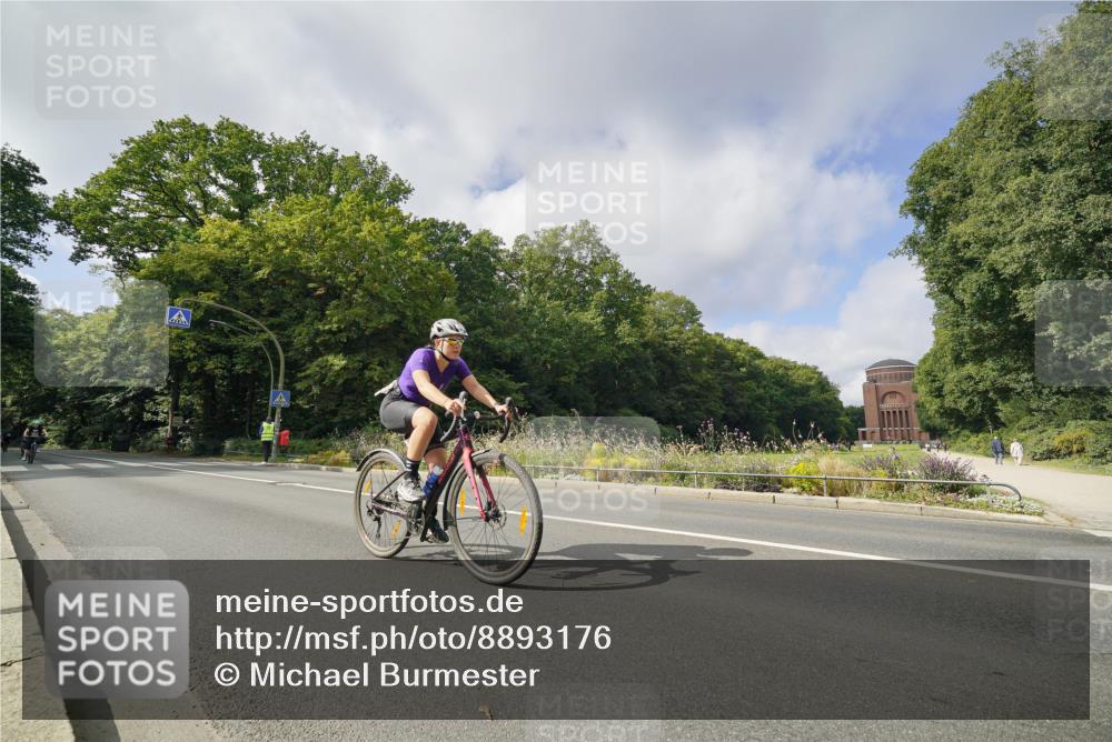 14.09.2025 - Stadtparktriathlon Michael Burmester http://msf.ph/oto/8893176 14.09.2025 11:40:47 Radfahren 857, 948, 966, 978, 1006, 1036, 1089, 1116 meine-sportfotos.de