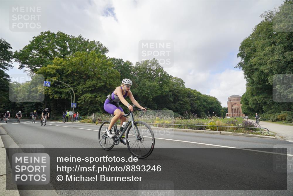 14.09.2025 - Stadtparktriathlon Michael Burmester http://msf.ph/oto/8893246 14.09.2025 11:43:00 Radfahren 789, 941, 976, 1008, 1029, 1055, 1057, 1119 meine-sportfotos.de