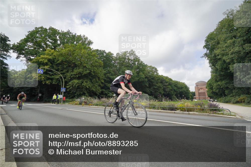 14.09.2025 - Stadtparktriathlon Michael Burmester http://msf.ph/oto/8893285 14.09.2025 11:44:32 Radfahren 931, 938, 944, 973, 982, 989, 1009, 1040, 1051, 1085 meine-sportfotos.de