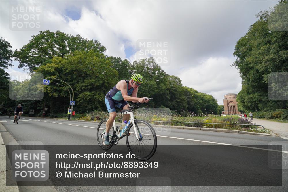 14.09.2025 - Stadtparktriathlon Michael Burmester http://msf.ph/oto/8893349 14.09.2025 11:47:10 Radfahren 937, 940, 998, 1016, 1060, 1069, 1073, 1091, 1120 meine-sportfotos.de