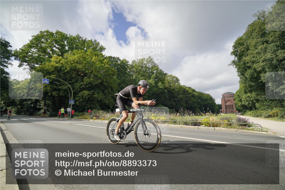 14.09.2025 - Stadtparktriathlon Michael Burmester http://msf.ph/oto/8893373 14.09.2025 11:48:19 Radfahren 968, 1006, 1035, 1041, 1053, 1089 meine-sportfotos.de