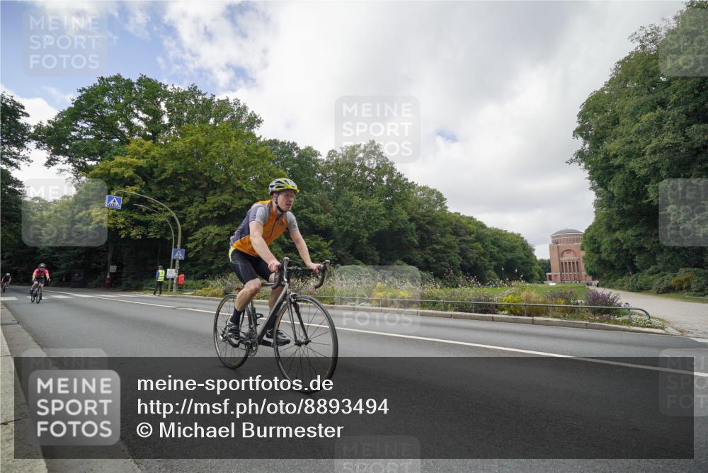 14.09.2025 - Stadtparktriathlon Michael Burmester http://msf.ph/oto/8893494 14.09.2025 11:52:39 Radfahren 938, 1008, 1048, 1067, 1117 meine-sportfotos.de