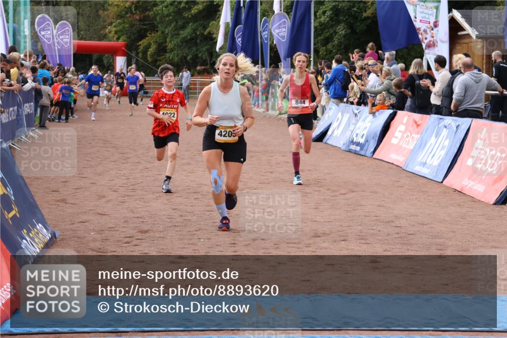 14.09.2025 - Airport Race Strokosch-Dieckow http://msf.ph/oto/8893620 14.09.2025 12:07:06 Ziel 340, 844, 4022, 4205 meine-sportfotos.de
