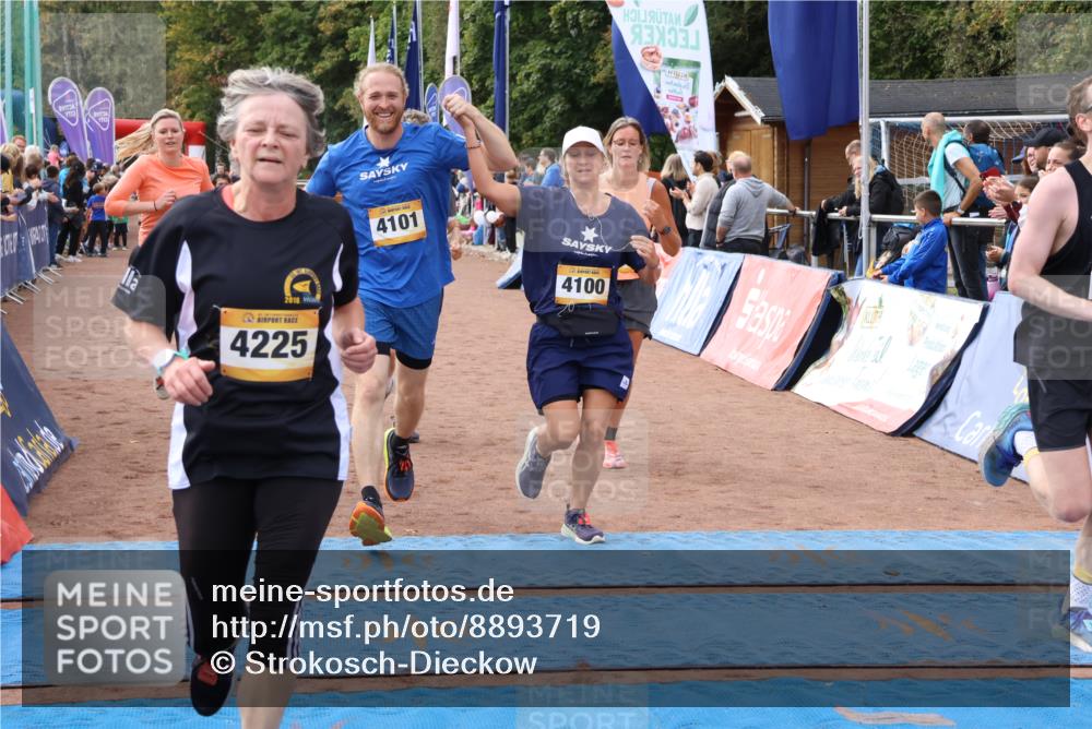 14.09.2025 - Airport Race Strokosch-Dieckow http://msf.ph/oto/8893719 14.09.2025 12:08:17 Ziel 220, 699, 4100, 4101, 4225, 5241, 5251, 5269, 5297, 5470, 5525 meine-sportfotos.de