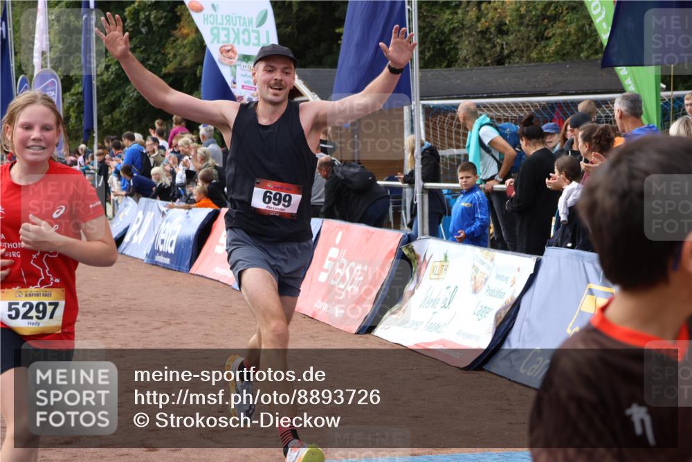 14.09.2025 - Airport Race Strokosch-Dieckow http://msf.ph/oto/8893726 14.09.2025 12:08:25 Ziel 30, 136, 657, 699, 873, 2078, 4109, 5156, 5251, 5269, 5297, 5472, 5504 meine-sportfotos.de
