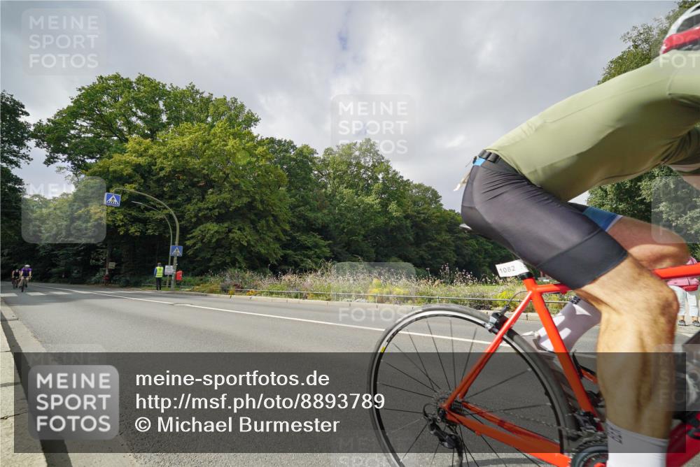 14.09.2025 - Stadtparktriathlon Michael Burmester http://msf.ph/oto/8893789 14.09.2025 11:56:07 Radfahren 937, 1014, 1022, 1082, 1113, 1214 meine-sportfotos.de