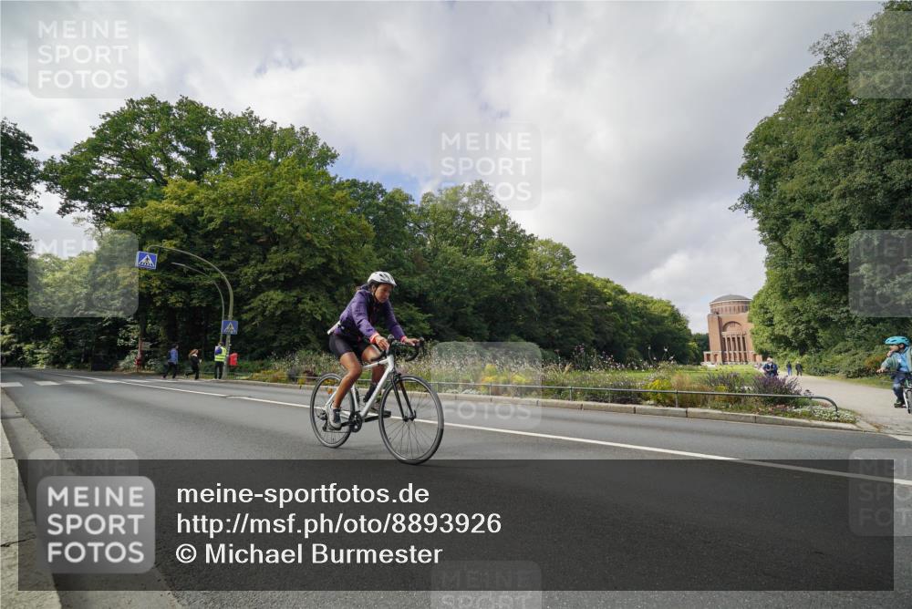 14.09.2025 - Stadtparktriathlon Michael Burmester http://msf.ph/oto/8893926 14.09.2025 12:00:54 Radfahren 994, 1011, 1031, 1064, 1210, 1220 meine-sportfotos.de