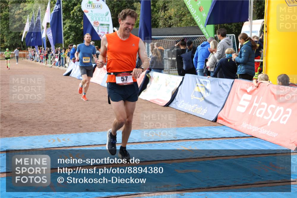 14.09.2025 - Airport Race Strokosch-Dieckow http://msf.ph/oto/8894380 14.09.2025 12:10:48 Ziel 57, 875, 1450, 4002, 4221, 5235, 5316 meine-sportfotos.de