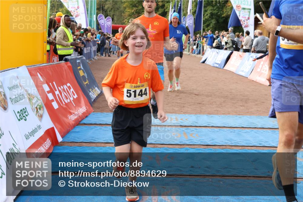 14.09.2025 - Airport Race Strokosch-Dieckow http://msf.ph/oto/8894629 14.09.2025 12:11:40 Ziel 140, 270, 1456, 2100, 5144, 5145, 5177, 5274, 5407, 5473, 5484 meine-sportfotos.de