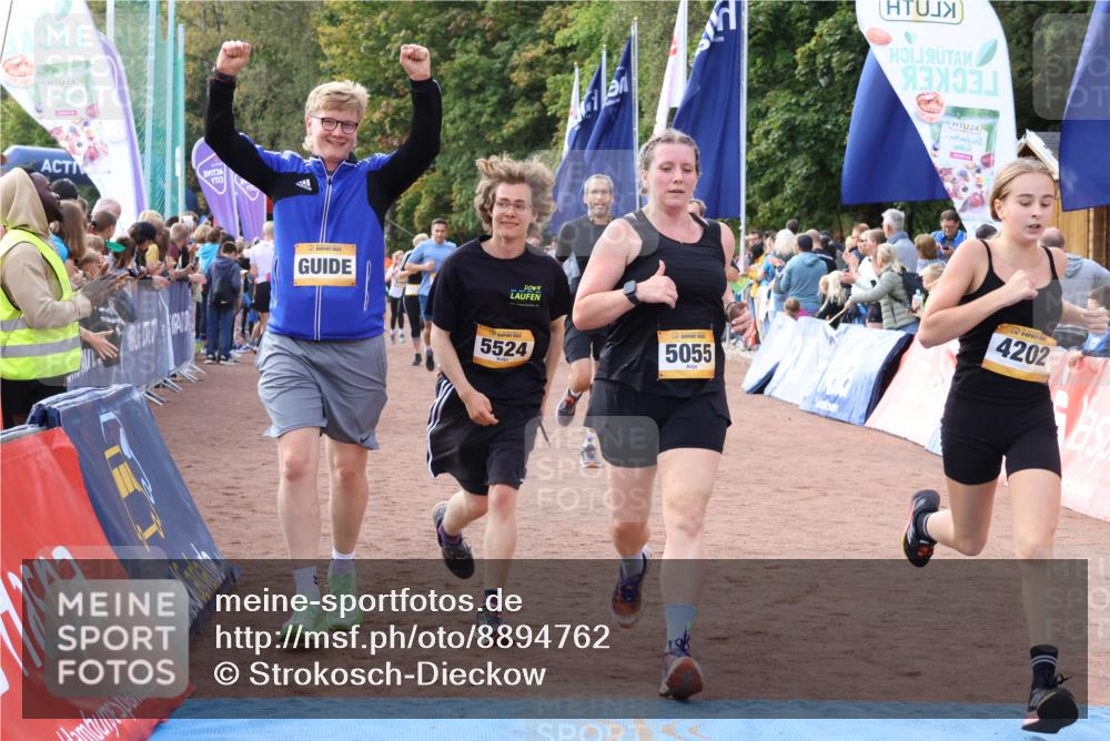 14.09.2025 - Airport Race Strokosch-Dieckow http://msf.ph/oto/8894762 14.09.2025 12:12:14 Ziel 848, 1211, 1363, 1455, 1525, 1662, 1853, 2075, 2165, 4202, 5008, 5013, 5055, 5193, 5198, 5286, 5475, 5524 meine-sportfotos.de