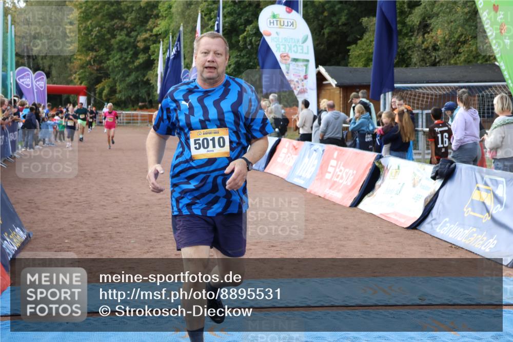 14.09.2025 - Airport Race Strokosch-Dieckow http://msf.ph/oto/8895531 14.09.2025 12:15:03 Ziel 79, 1868, 5010, 5285, 5372 meine-sportfotos.de