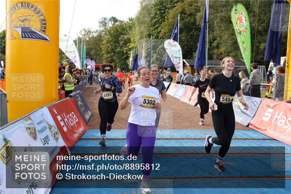 14.09.2025 - Airport Race Strokosch-Dieckow http://msf.ph/oto/8895812 14.09.2025 12:16:00 Ziel 345, 1794, 1869, 5038, 5039, 5158, 5291, 5302, 5303, 5304, 5324, 5379, 5384, 5449, 5454, 5461 meine-sportfotos.de