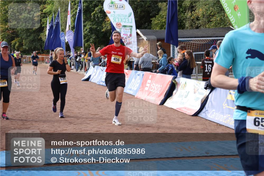 14.09.2025 - Airport Race Strokosch-Dieckow http://msf.ph/oto/8895986 14.09.2025 12:16:32 Ziel 119, 429, 456, 548, 653, 5128, 5211, 5365 meine-sportfotos.de