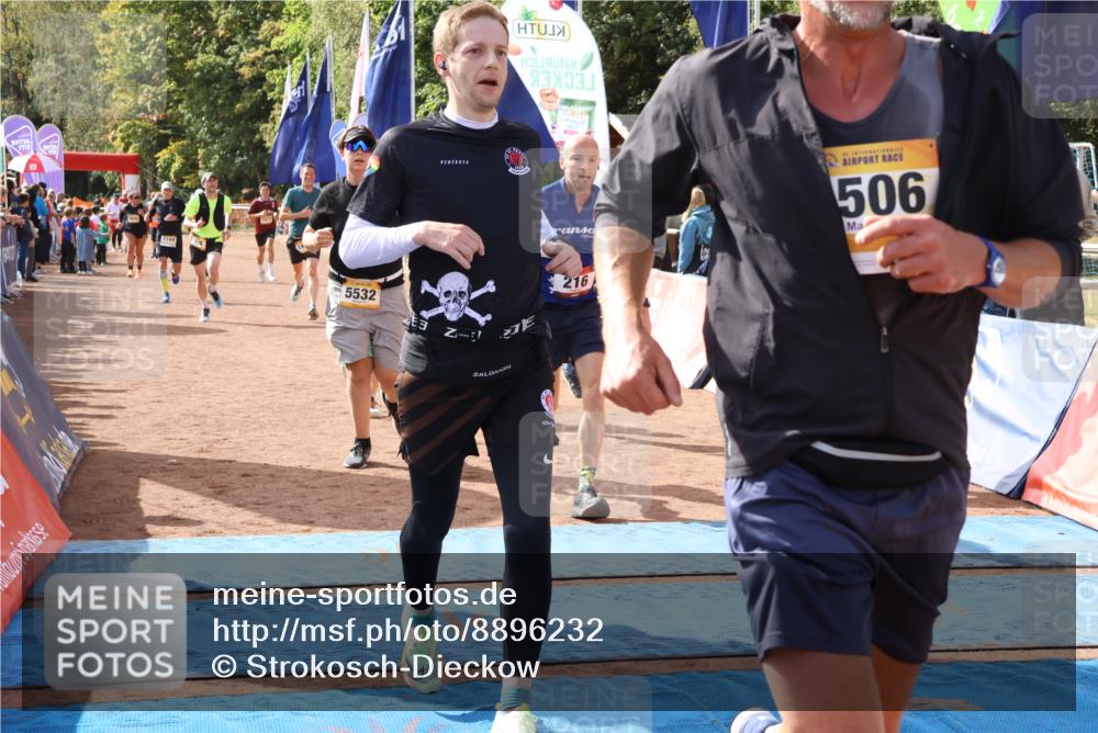 14.09.2025 - Airport Race Strokosch-Dieckow http://msf.ph/oto/8896232 14.09.2025 12:17:17 Ziel 216, 312, 318, 353, 809, 1506, 1673, 1749, 1911, 2082, 5196, 5442, 5532 meine-sportfotos.de