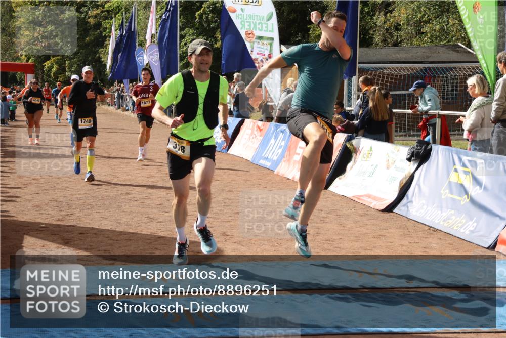 14.09.2025 - Airport Race Strokosch-Dieckow http://msf.ph/oto/8896251 14.09.2025 12:17:21 Ziel 216, 312, 318, 353, 648, 809, 827, 1673, 1749, 1911, 2082, 4045, 4224, 5196, 5442, 5532 meine-sportfotos.de