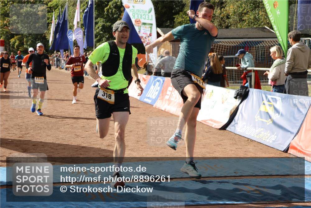 14.09.2025 - Airport Race Strokosch-Dieckow http://msf.ph/oto/8896261 14.09.2025 12:17:21 Ziel 216, 312, 318, 353, 648, 809, 827, 1673, 1749, 1911, 2082, 4045, 4224, 5196, 5442, 5532 meine-sportfotos.de