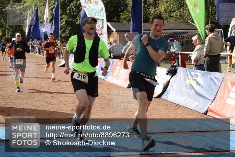 14.09.2025 - Airport Race Strokosch-Dieckow http://msf.ph/oto/8896273 14.09.2025 12:17:21 Ziel 216, 312, 318, 353, 648, 809, 827, 1673, 1749, 1911, 2082, 4045, 4224, 5196, 5442, 5532 meine-sportfotos.de