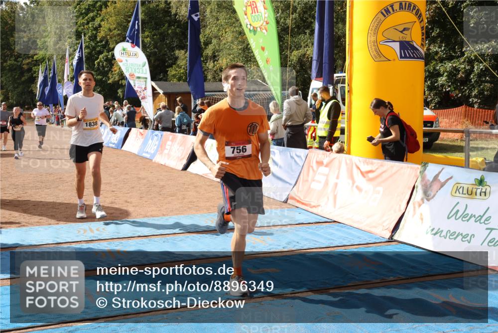 14.09.2025 - Airport Race Strokosch-Dieckow http://msf.ph/oto/8896349 14.09.2025 12:17:43 Ziel 77, 756, 1112, 1149, 1838, 4199, 5017, 5360, 5486 meine-sportfotos.de