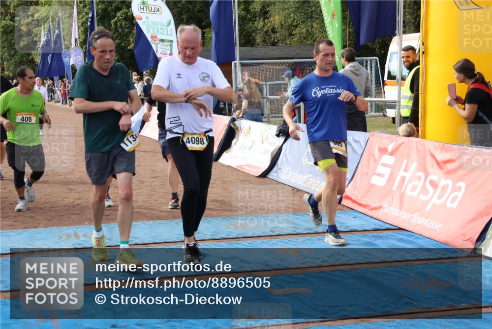 14.09.2025 - Airport Race Strokosch-Dieckow http://msf.ph/oto/8896505 14.09.2025 12:18:11 Ziel 69, 305, 346, 708, 1035, 1134, 1436, 4061, 4098, 4153, 4165, 5079, 5432 meine-sportfotos.de