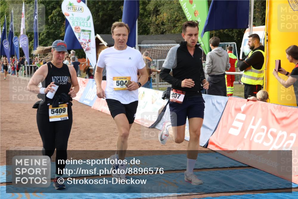 14.09.2025 - Airport Race Strokosch-Dieckow http://msf.ph/oto/8896576 14.09.2025 12:18:47 Ziel 24, 465, 504, 639, 907, 1133, 1189, 1326, 1367, 1892, 1910, 1956, 5223, 5357, 5409 meine-sportfotos.de
