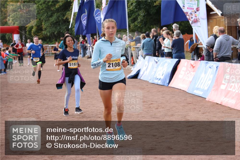 14.09.2025 - Airport Race Strokosch-Dieckow http://msf.ph/oto/8896596 14.09.2025 12:19:06 Ziel 98, 411, 1537, 1867, 2074, 2108, 5182 meine-sportfotos.de