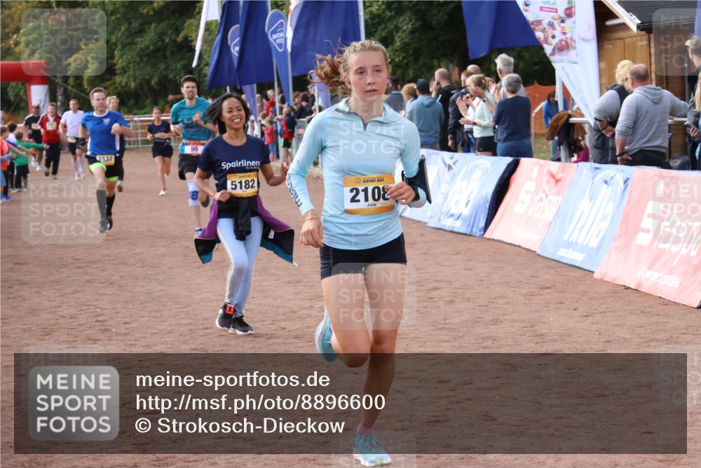 14.09.2025 - Airport Race Strokosch-Dieckow http://msf.ph/oto/8896600 14.09.2025 12:19:07 Ziel 98, 411, 1537, 1642, 1867, 2074, 2108, 5104, 5182 meine-sportfotos.de