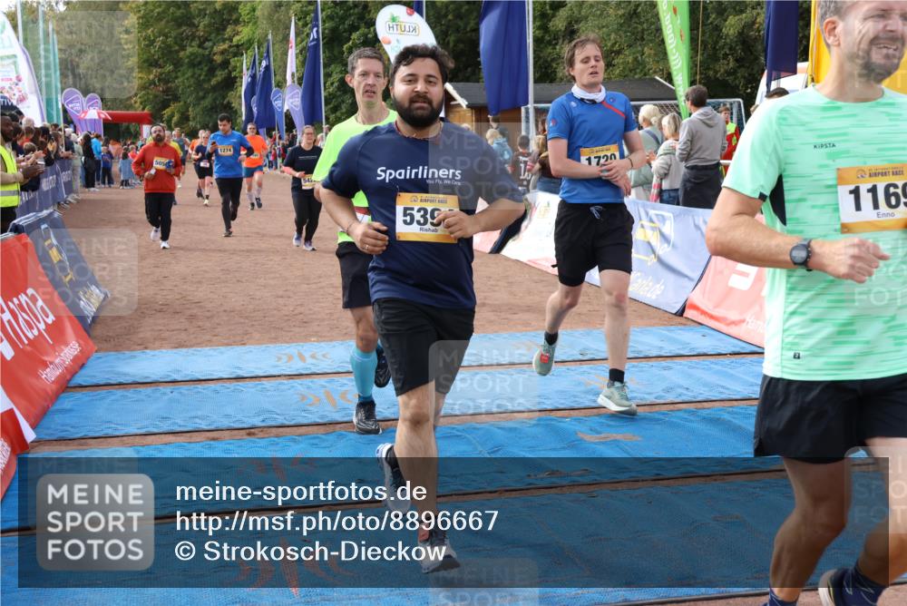 14.09.2025 - Airport Race Strokosch-Dieckow http://msf.ph/oto/8896667 14.09.2025 12:19:57 Ziel 2, 26, 62, 291, 595, 700, 740, 1169, 1255, 1274, 1720, 4095, 4244, 4252, 5058, 5210, 5394, 5422 meine-sportfotos.de