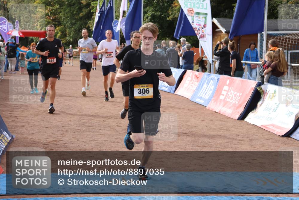 14.09.2025 - Airport Race Strokosch-Dieckow http://msf.ph/oto/8897035 14.09.2025 12:21:03 Ziel 306, 393, 709, 715, 794, 886, 1049, 1520, 1837, 5545 meine-sportfotos.de