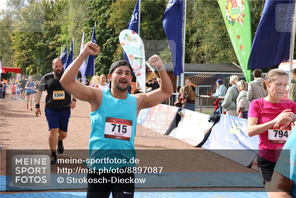 14.09.2025 - Airport Race Strokosch-Dieckow http://msf.ph/oto/8897087 14.09.2025 12:21:13 Ziel 8, 81, 313, 642, 689, 715, 794, 896, 1519, 5300, 5495, 5545 meine-sportfotos.de