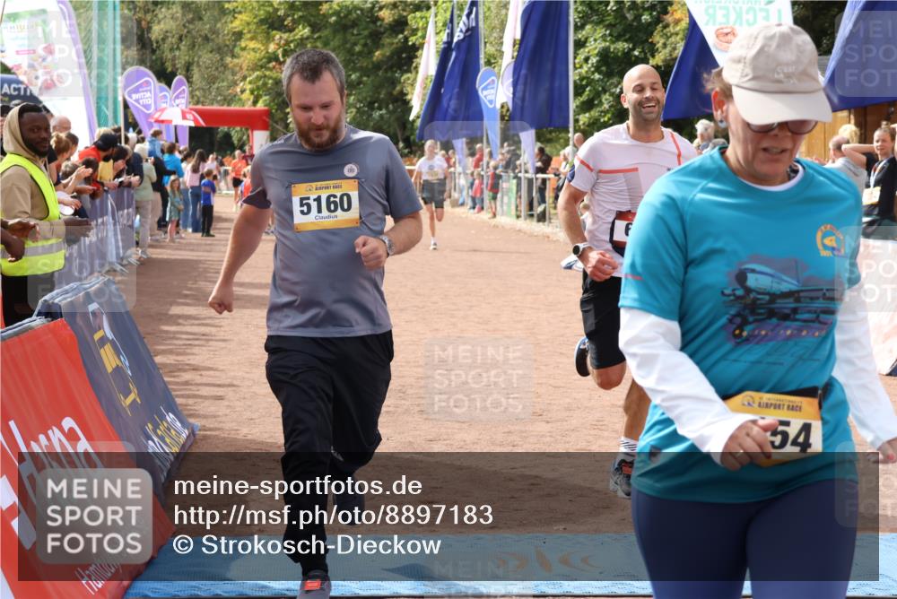 14.09.2025 - Airport Race Strokosch-Dieckow http://msf.ph/oto/8897183 14.09.2025 12:21:32 Ziel 34, 683, 1033, 1930, 4154, 5160 meine-sportfotos.de