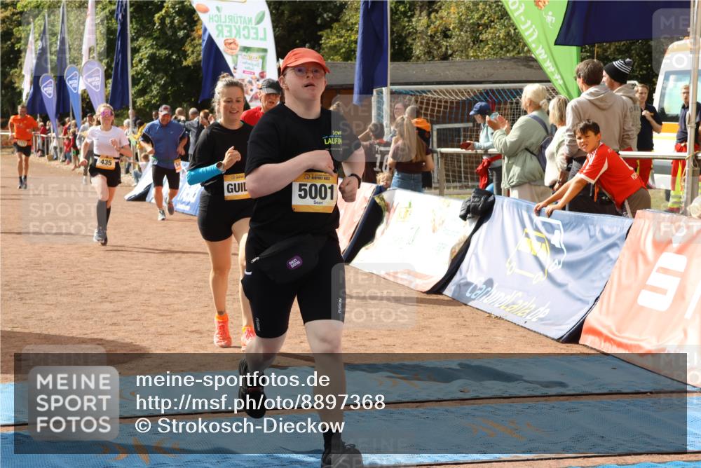 14.09.2025 - Airport Race Strokosch-Dieckow http://msf.ph/oto/8897368 14.09.2025 12:22:01 Ziel 431, 435, 573, 721, 1187, 1201, 1410, 1772, 4192, 4261, 5001, 5410 meine-sportfotos.de