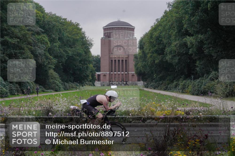 14.09.2025 - Stadtparktriathlon Michael Burmester http://msf.ph/oto/8897512 14.09.2025 08:55:12 Radfahren 344, 365, 368, 374, 377 meine-sportfotos.de