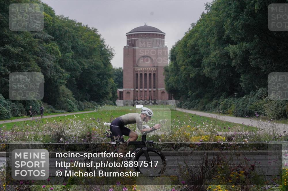 14.09.2025 - Stadtparktriathlon Michael Burmester http://msf.ph/oto/8897517 14.09.2025 08:55:14 Radfahren 344, 365, 368, 374 meine-sportfotos.de