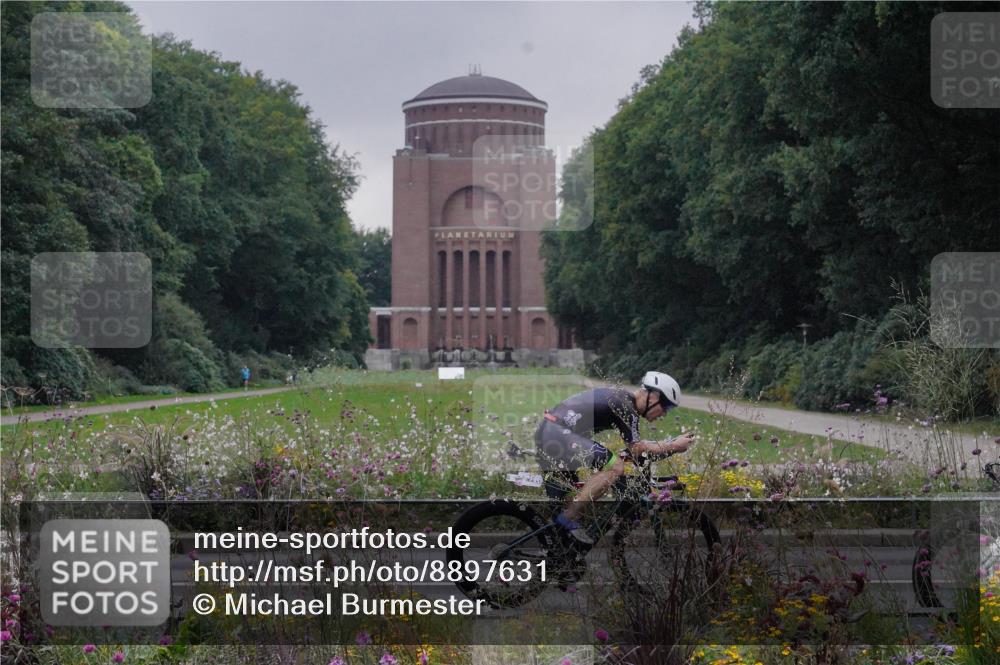 14.09.2025 - Stadtparktriathlon Michael Burmester http://msf.ph/oto/8897631 14.09.2025 08:56:54 Radfahren 341, 352, 354, 362 meine-sportfotos.de