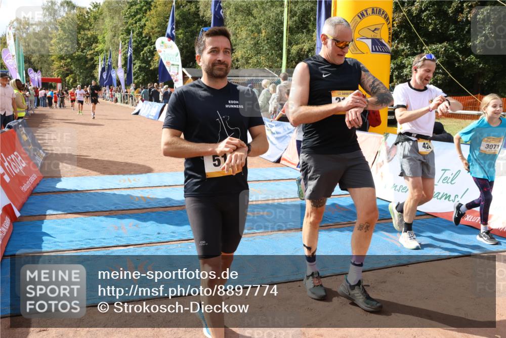 14.09.2025 - Airport Race Strokosch-Dieckow http://msf.ph/oto/8897774 14.09.2025 12:22:46 Ziel 168, 399, 409, 424, 514, 2087, 2105 meine-sportfotos.de