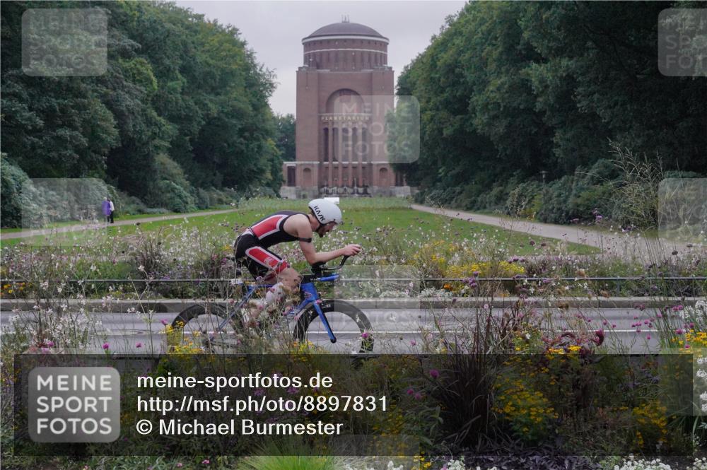 14.09.2025 - Stadtparktriathlon Michael Burmester http://msf.ph/oto/8897831 14.09.2025 09:01:39 Radfahren 377 meine-sportfotos.de