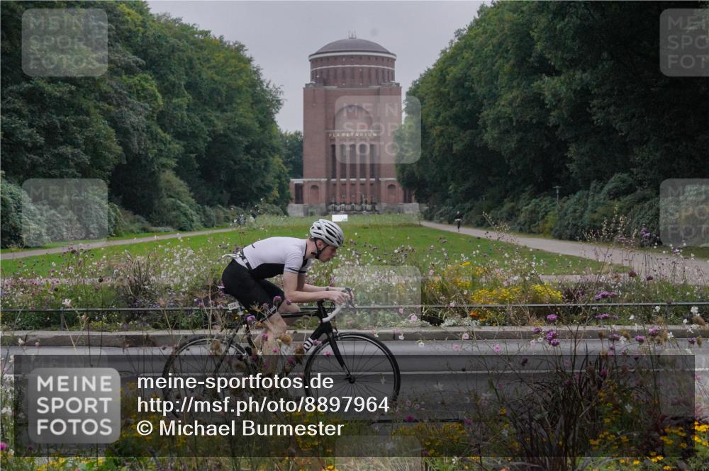 14.09.2025 - Stadtparktriathlon Michael Burmester http://msf.ph/oto/8897964 14.09.2025 09:03:12 Radfahren 337, 350, 353, 354 meine-sportfotos.de