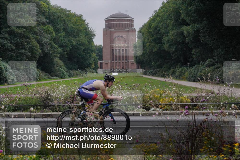 14.09.2025 - Stadtparktriathlon Michael Burmester http://msf.ph/oto/8898015 14.09.2025 09:03:47 Radfahren 311, 328, 348, 413, 414 meine-sportfotos.de