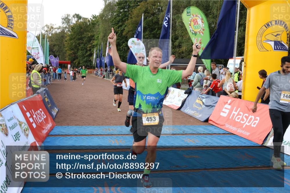 14.09.2025 - Airport Race Strokosch-Dieckow http://msf.ph/oto/8898297 14.09.2025 12:24:33 Ziel 453, 798, 1260, 1448, 1655, 1884, 4169 meine-sportfotos.de