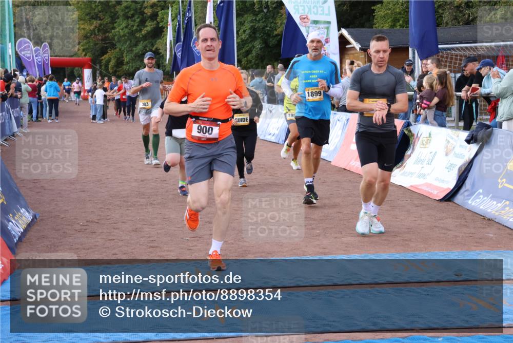 14.09.2025 - Airport Race Strokosch-Dieckow http://msf.ph/oto/8898354 14.09.2025 12:24:47 Ziel 383, 643, 900, 1899, 1955, 2149, 4008, 5466 meine-sportfotos.de