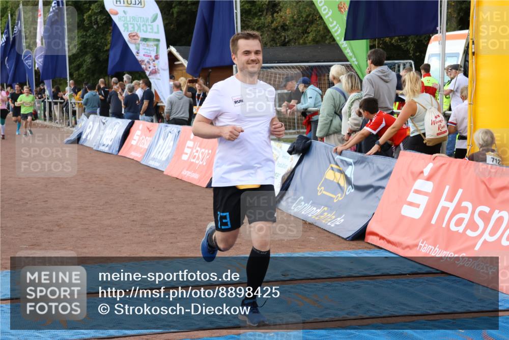 14.09.2025 - Airport Race Strokosch-Dieckow http://msf.ph/oto/8898425 14.09.2025 12:24:59 Ziel 55, 333, 442, 519, 810, 816, 1654, 1950, 2138, 2149, 4152, 5100 meine-sportfotos.de