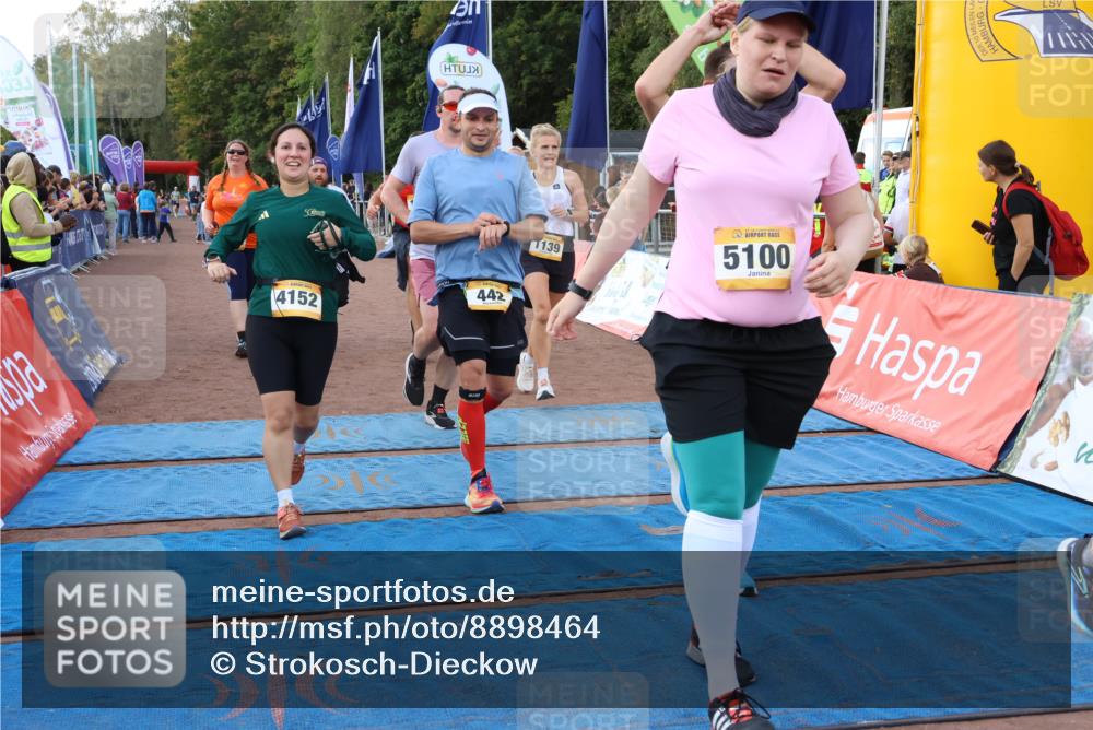 14.09.2025 - Airport Race Strokosch-Dieckow http://msf.ph/oto/8898464 14.09.2025 12:25:09 Ziel 442, 704, 810, 858, 1139, 1194, 1258, 1644, 1654, 1766, 1950, 1993, 2138, 4152, 5075, 5100 meine-sportfotos.de