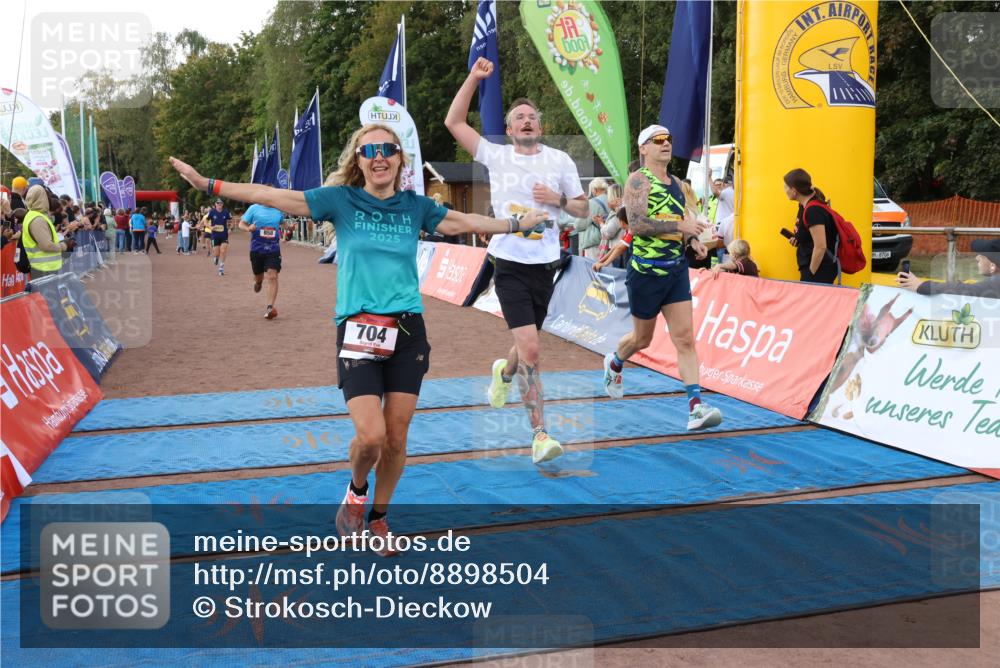 14.09.2025 - Airport Race Strokosch-Dieckow http://msf.ph/oto/8898504 14.09.2025 12:25:15 Ziel 704, 858, 872, 1070, 1766, 1993, 2104, 4229, 5075 meine-sportfotos.de