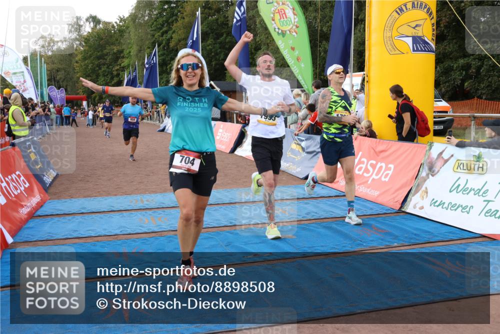 14.09.2025 - Airport Race Strokosch-Dieckow http://msf.ph/oto/8898508 14.09.2025 12:25:15 Ziel 704, 858, 872, 1070, 1766, 1993, 2104, 4229, 5075 meine-sportfotos.de
