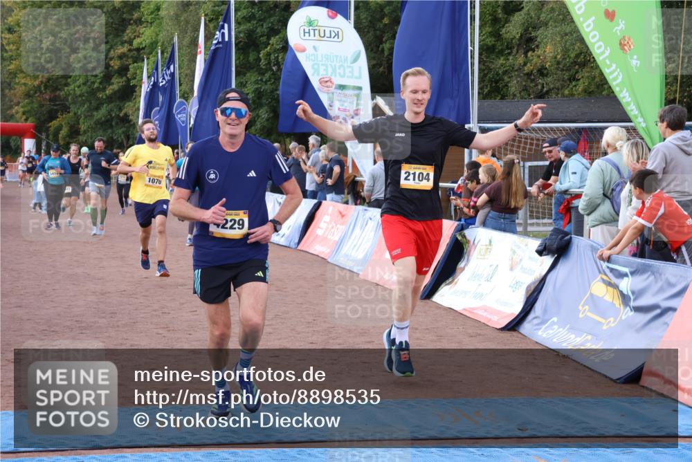 14.09.2025 - Airport Race Strokosch-Dieckow http://msf.ph/oto/8898535 14.09.2025 12:25:20 Ziel 190, 264, 858, 872, 1070, 1210, 1464, 1736, 1943, 2104, 4229 meine-sportfotos.de